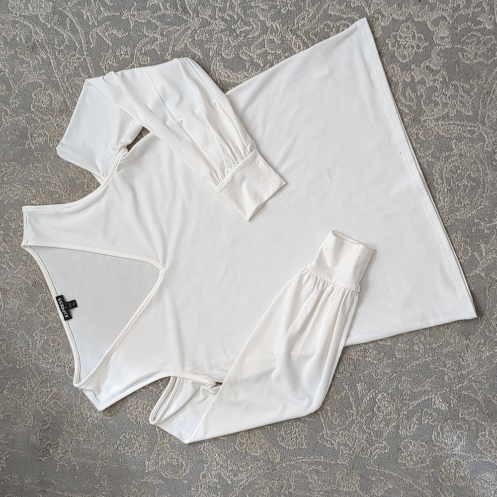 Express Ivory Cold Shoulder Balloon Sleeve Top